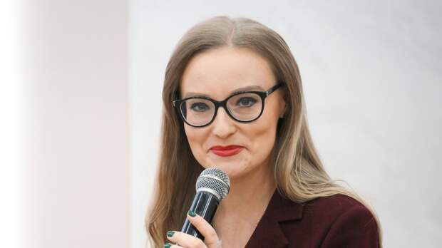 Телеведущая RT Книшенко получила Премию имени Никиты Цицаги