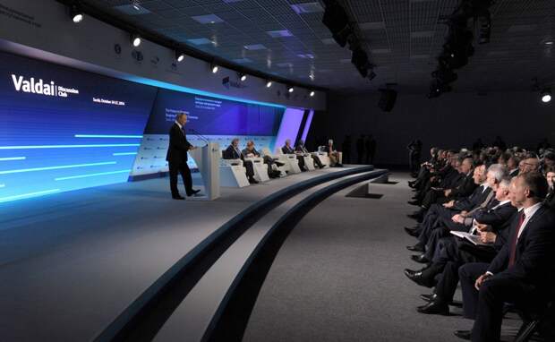 Владимир Путин – лидер Русского Мира, а не паразитической Системы