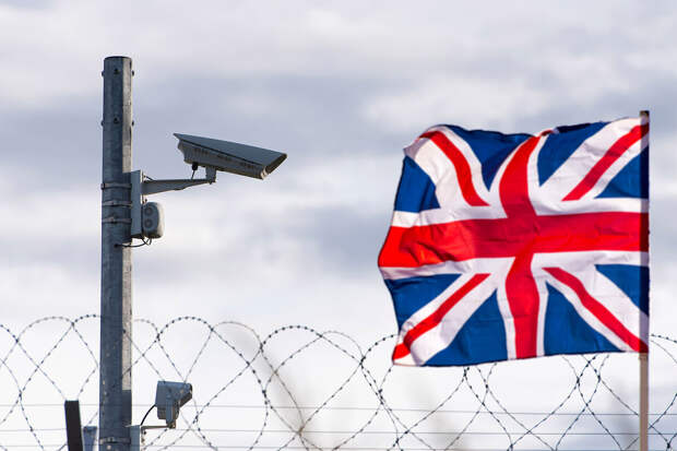 Mirror: посольство Британии в Иране закрылось на фоне протестов