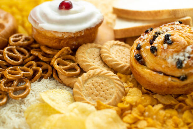 Daily Mirror: избыток фастфуда повышает риск ранней смерти сильнее курения