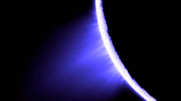 Российские ученые раскрыли секрет южного полюса Энцелада