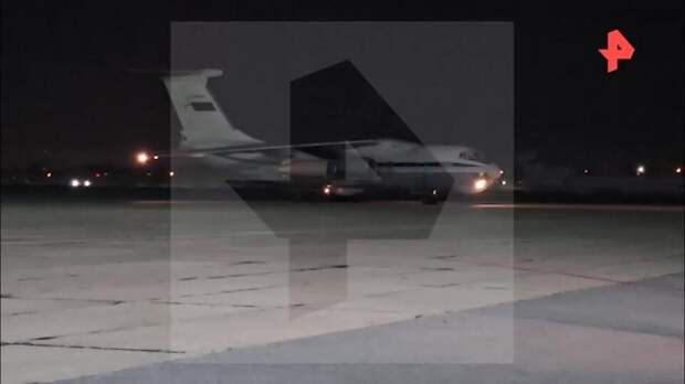 Самолет с вернувшимися из плена военными РФ прибыл в Подмосковье