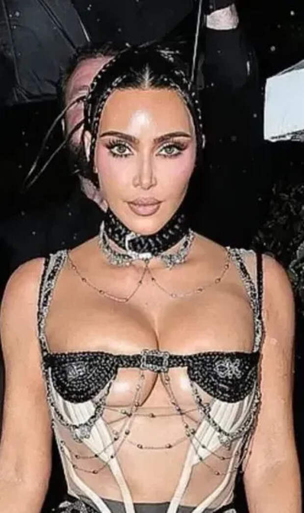 Ким Кардашьян