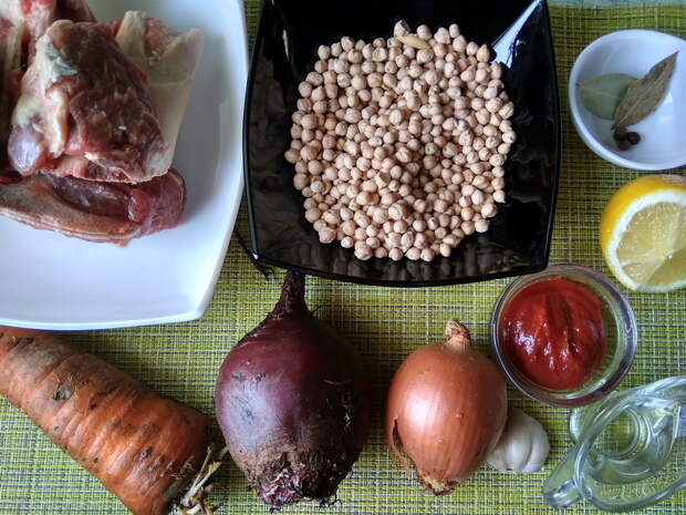 Тёплый свекольник с горохом - совсем не борщ и не холодник, но не менее вкусный