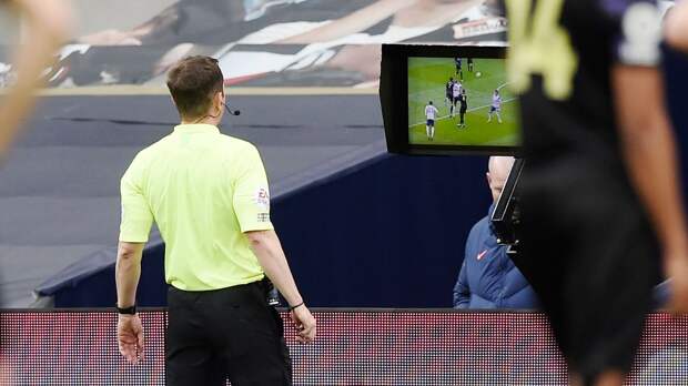 Тренер «Фулхэма» раскритиковал судью после поражения от «Манчестер Юнайтед»