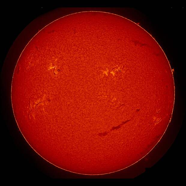 На Солнце заметили огромную аномалию