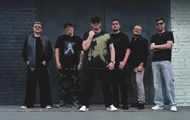 25 лет группе "7Б". Юбилейный концерт состоится в клубе "Космонавт"