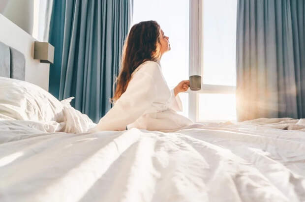 Названы 6 утренних привычек, которые незаметно разрушают организм