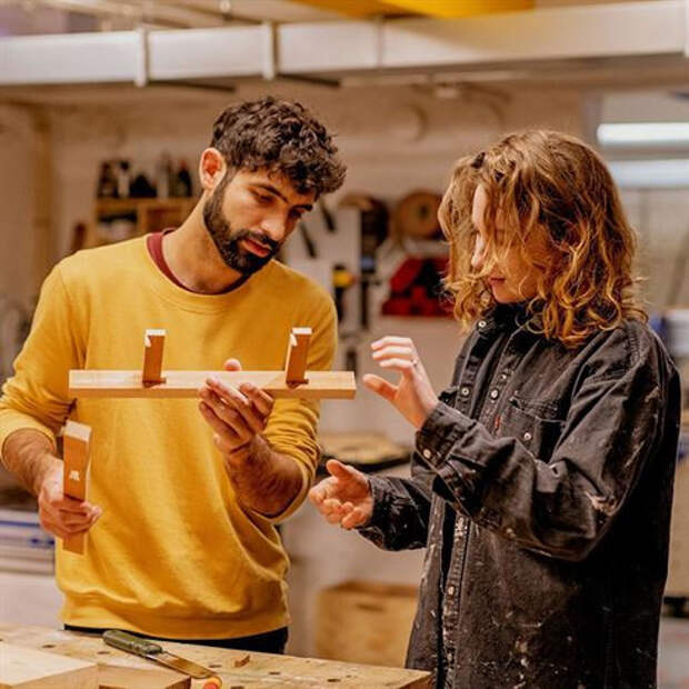 IKEA призывает людей строить дома для пчёл по своим собственным, бесплатно скачанным чертежам