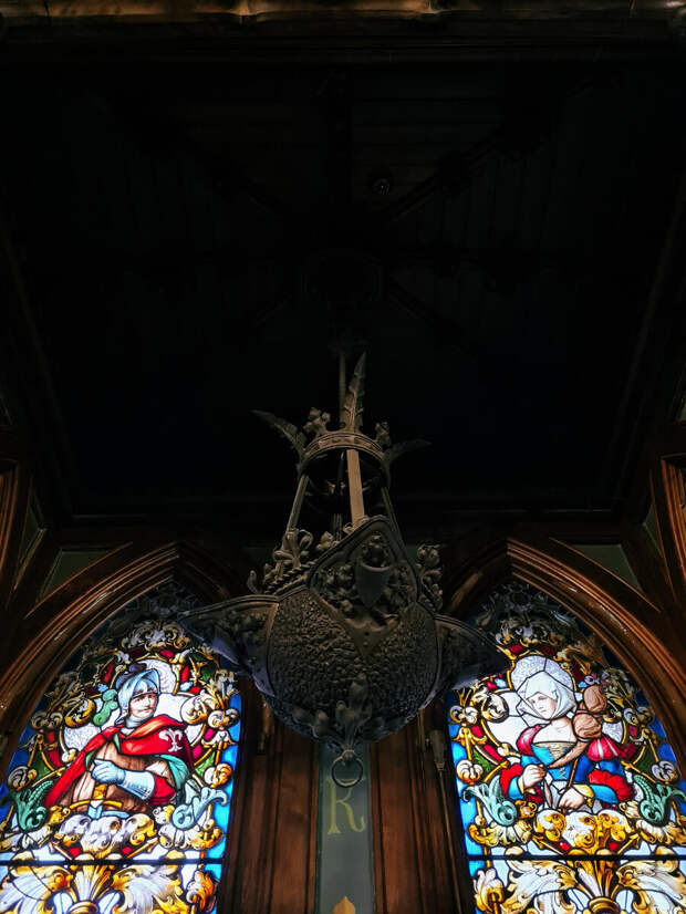 Фото: Парадная гостья. Готическая столовая