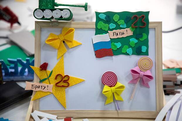 Какие поделки сделать на 23 февраля своими руками? 4 оригинальные идеи и пошаговые инструкции с фото