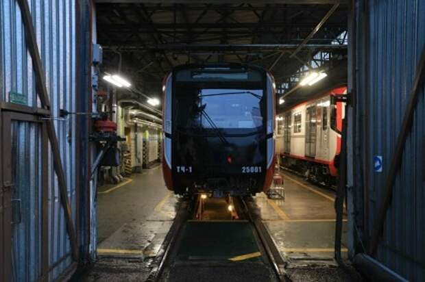 В метро Санкт-Петербурга появился первый «умный» поезд