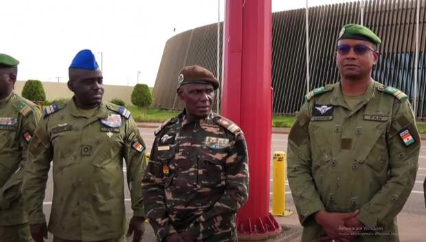 Сахель "разводится" с Западной Африкой: Буркина-Фасо, Мали и Нигер объединились в конфедерацию Сахельского альянса