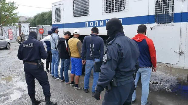 Три компании заплатят за незаконный труд мигрантов в Челябинской области