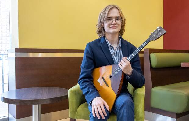 Семиклассник из Южного Медведкова стал лауреатом конкурса по игре на балалайке