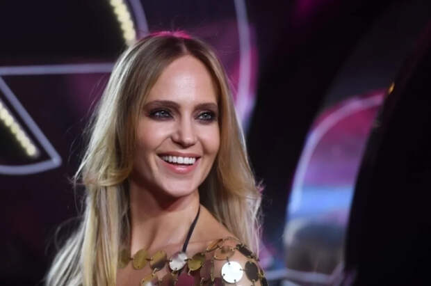 Певица Глюкоза объявила об отмене концертов в Казахстане