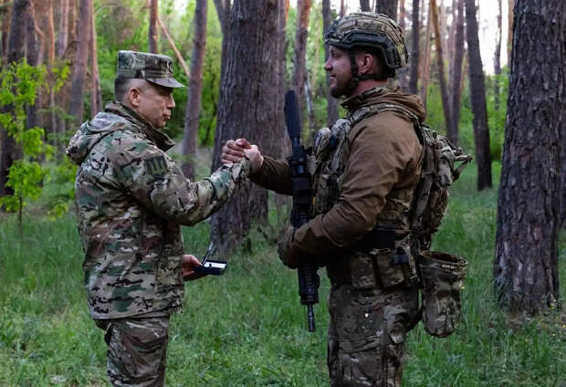 Сырский не контролирует ситуацию в Покровске, контратаки ВСУ блокаду не сняли