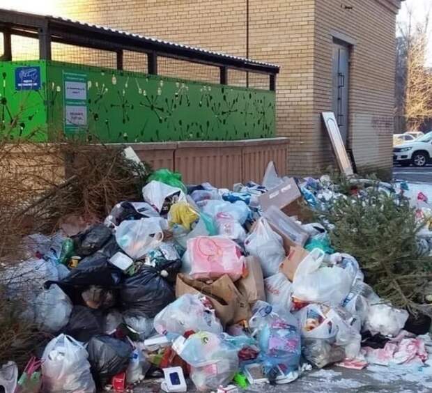 Из мусорки в свалку – что происходит в Невском районе под руководством Гульчука