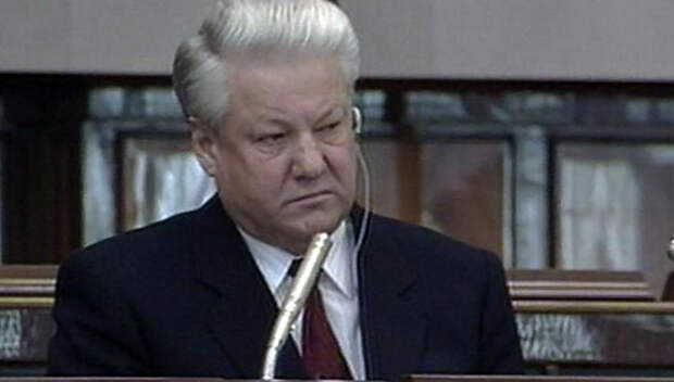 Про это не расскажут на ТВ: зачем Ельцин расстрелял Белый Дом в 1993 году