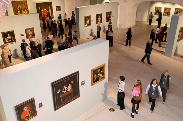 Эрмитаж представил выставку провинциального портрета первой половины XIX века