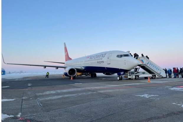 Тайное правило авиации: зачем пилотам подают разную еду на борту