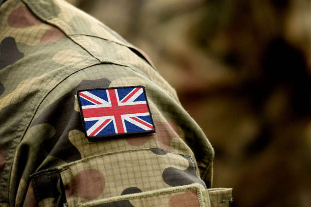 i Paper: часть британских военных эвакуируется с авиабазы в Катаре