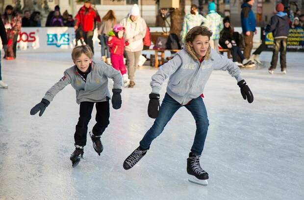 ice-skating-235547_1280 (1)