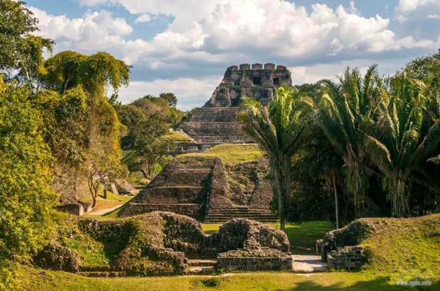 Шунантунич, мексиканские пирамиды майя