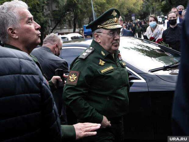 "Забрать все до копейки!" Дети арестованного зама Шойгу Цаликова ворочают миллионами. Выгулярный сознался в воровстве 9 млрд