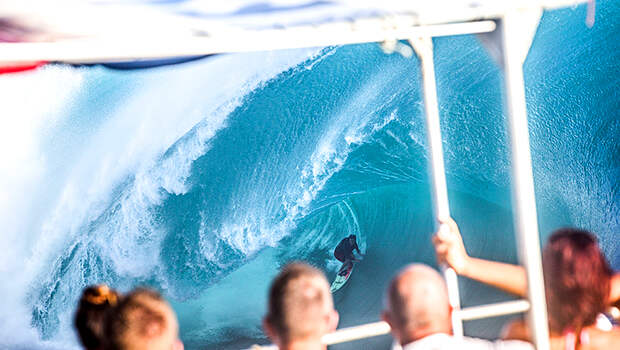 Кеала Кеннели на Чопу. Фото: surfingmagazine.com
