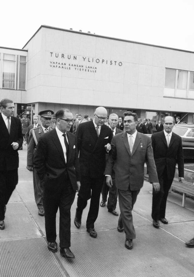 Леонид Брежнев и президент Финляндии Урхо Кекконен. Турку, 1961