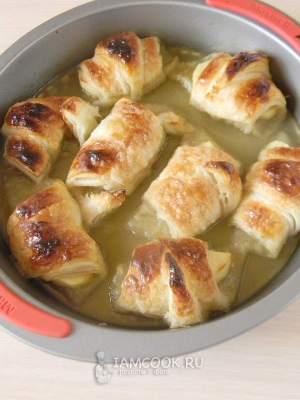 Испечь слойки