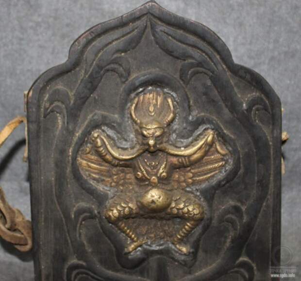 Гаруда и знак АллатРа