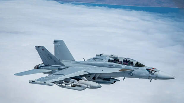 США собираются подавлять радиолокацию Ирана новым авиакомплексом РЭБ ALQ-249