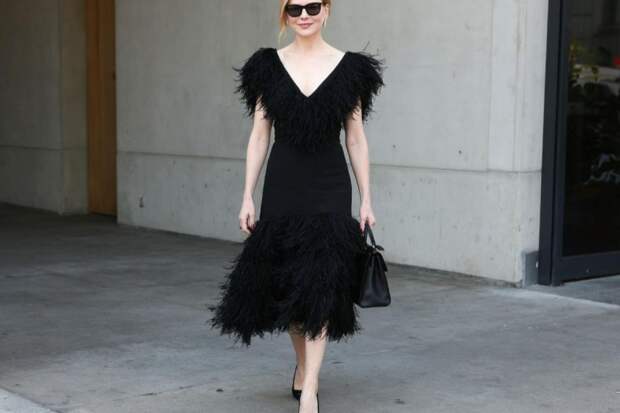 Интернет обрушился с критикой на наряд Николь Кидман