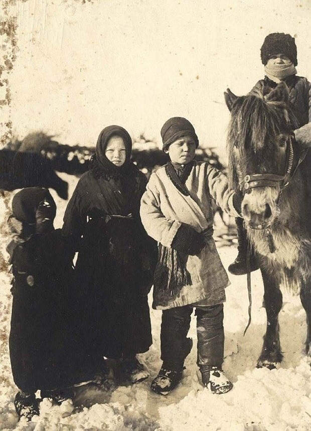 Старые фотографии деревенских жителей