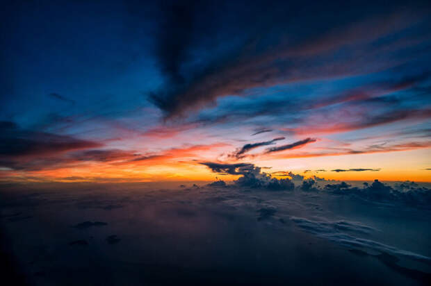 Безумно красивый вид в небе над Филиппинскими островами.