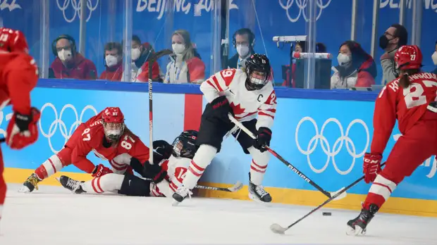 Плющев считает, что IIFH должна была заставить канадских хоккеисток начать матч вовремя