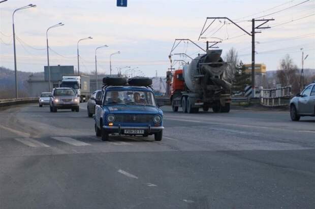 "Копейка", совершившая путешествие вокруг земли, подарена музею АвтоВАЗа