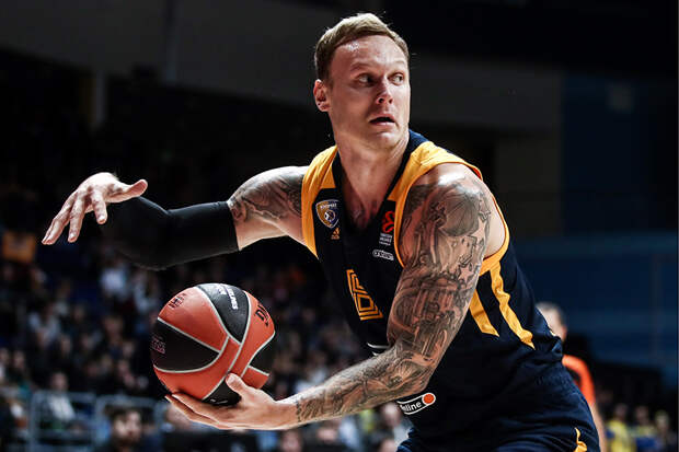 Первая жена Яниса Тиммы влепила Седоковой смачную оплеуху: «Среди всех мужчин в мире ее интересуют только мои»