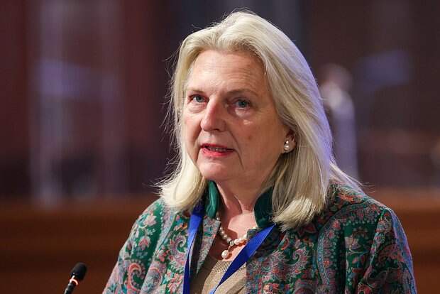 Экс-глава МИД Австрии призвала граждан ЕС к налоговому протесту из-за поддержки Киева