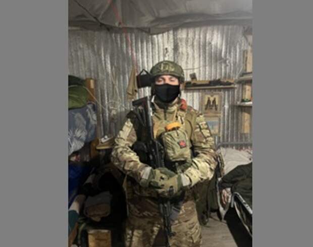 Боец с позывным «Ратник» — воспитанник Березанской школы-интерната, разведчик-снайпер, награждён боевыми медалями