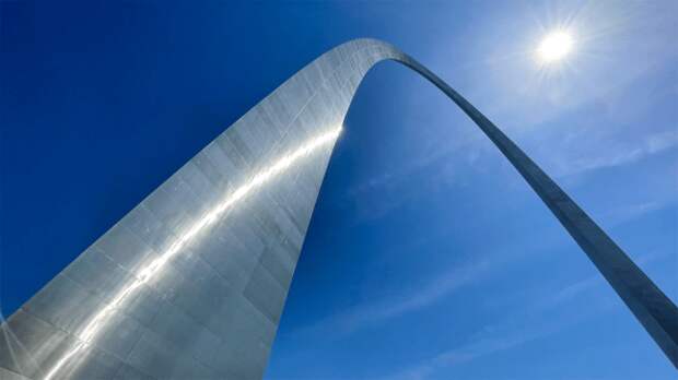 Gateway Arch From Below
