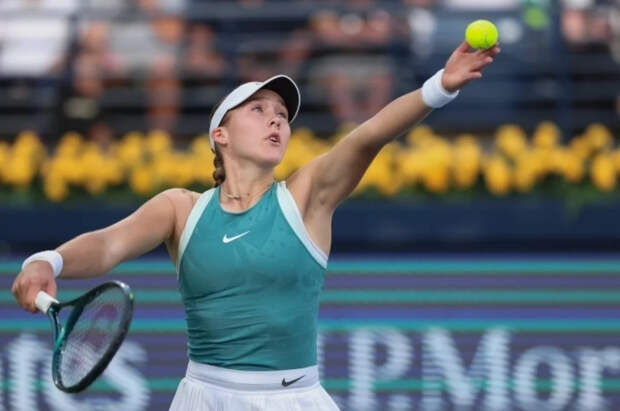 Мирра Андреева обыграла Свёнтек и вышла в полуфинал турнира WTA