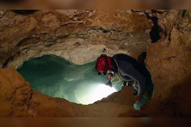 Что ученые нашли в пещере Мовиле, которая была изолирована в течение 5 миллионов лет