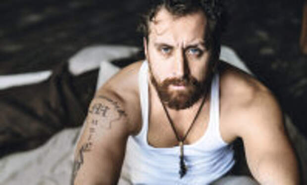 Кино: Фокусник, артист и плейбой: как в свои 40 живет Данила Якушев, которого прозвали русским Райаном Гослингом