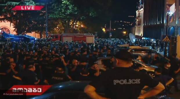 Невольный свидетель беспорядков в Грузии назвал ситуацию "ползучим переворотом"