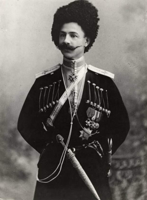 Сахно-Устимович, из Терского казачьего полка, бывший адъютант царя.