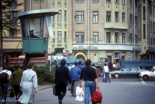 Москва 90–х Вспомним, как это было: Какой была Москва в 90-е годы