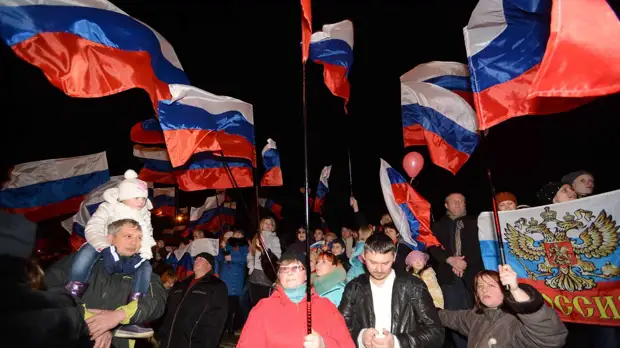 Крымский депутат Волков поддержал идею поднятия государственного флага в школах РФ